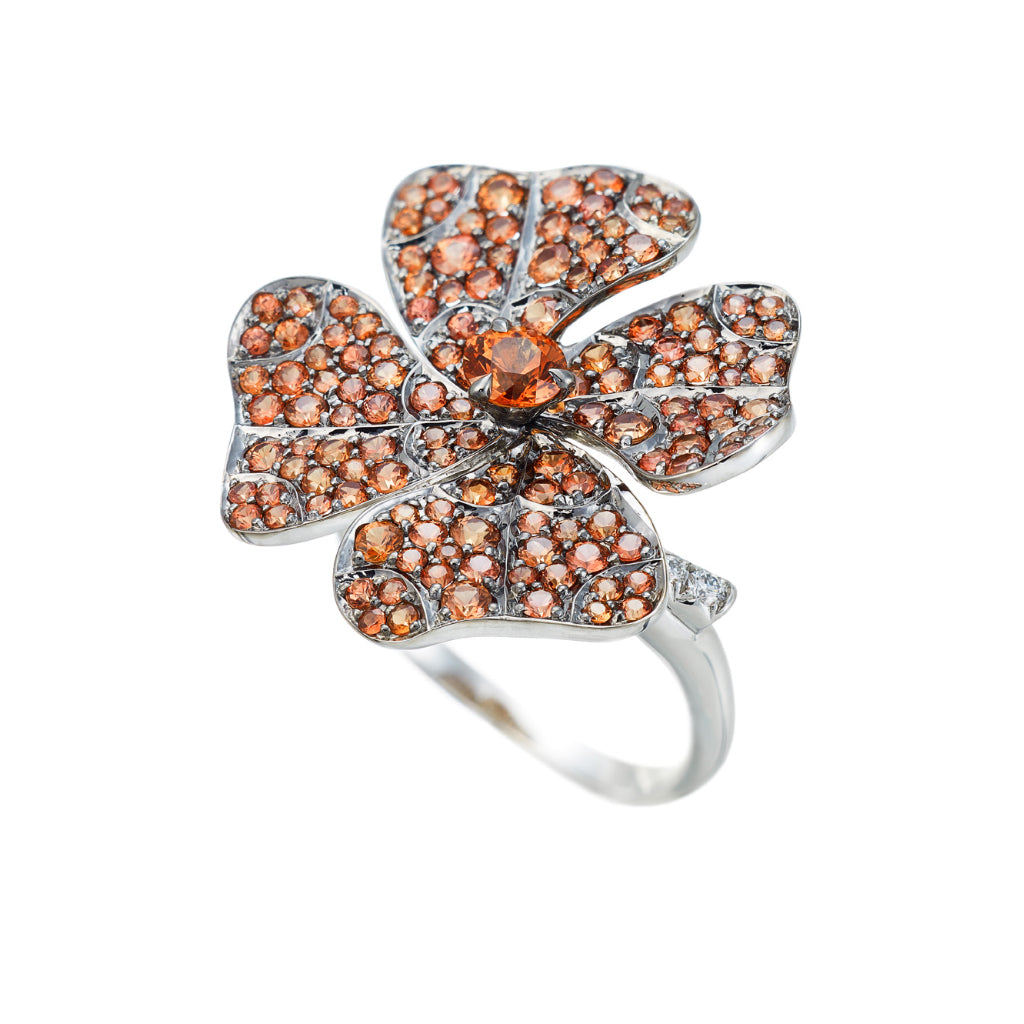 Ring White Gold with Orange Sapphires and White Diamonds
