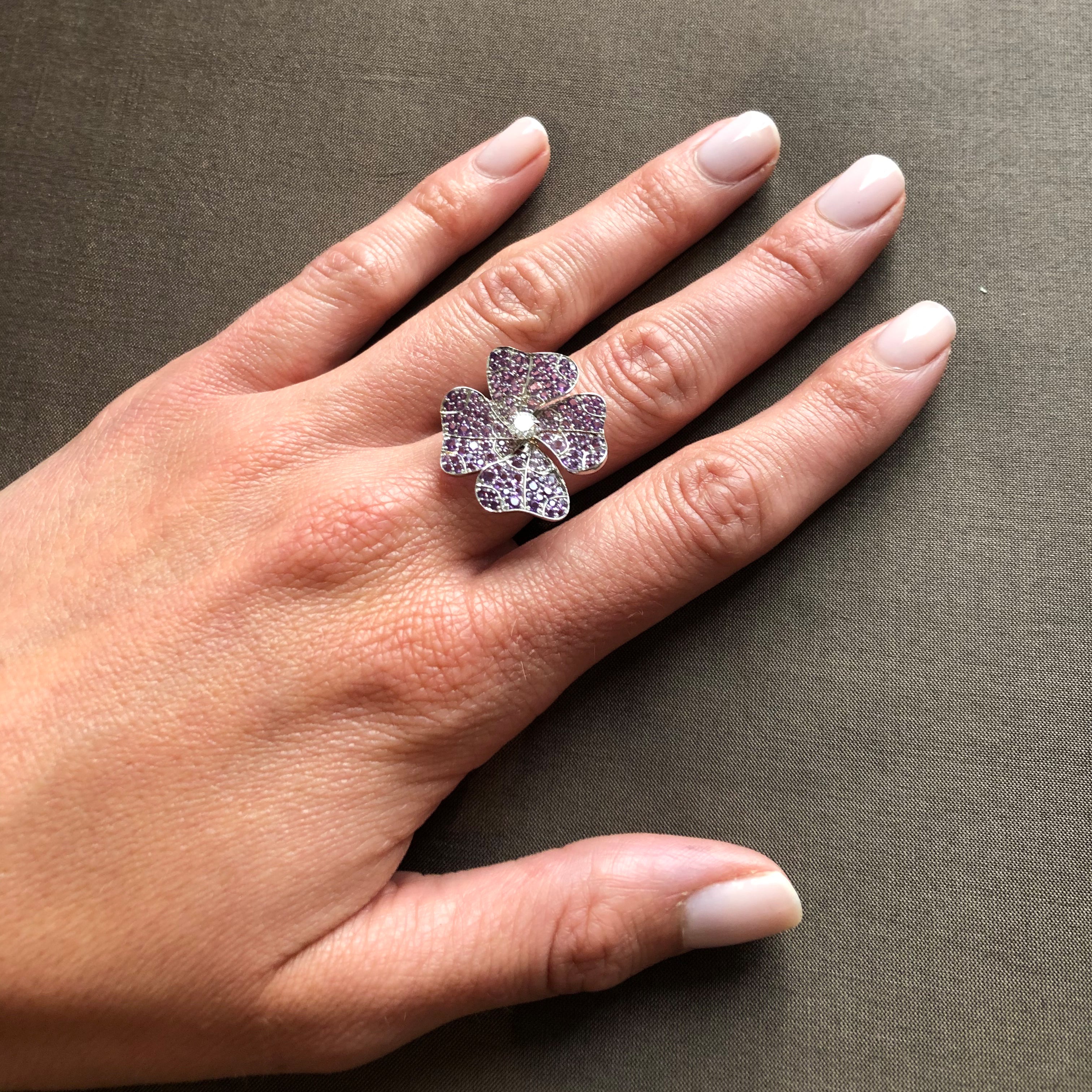 Ring Palladium with Purple Amethysts and White Diamonds